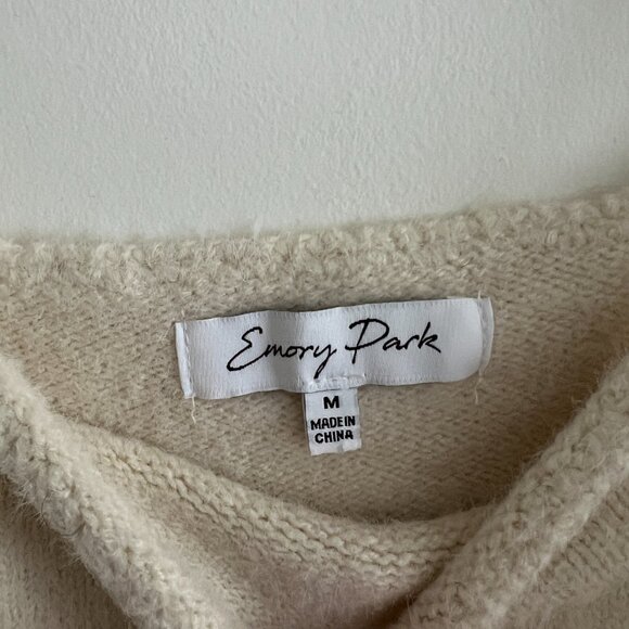 Emory Park square neck crop top in cream - Picture 3 of 4